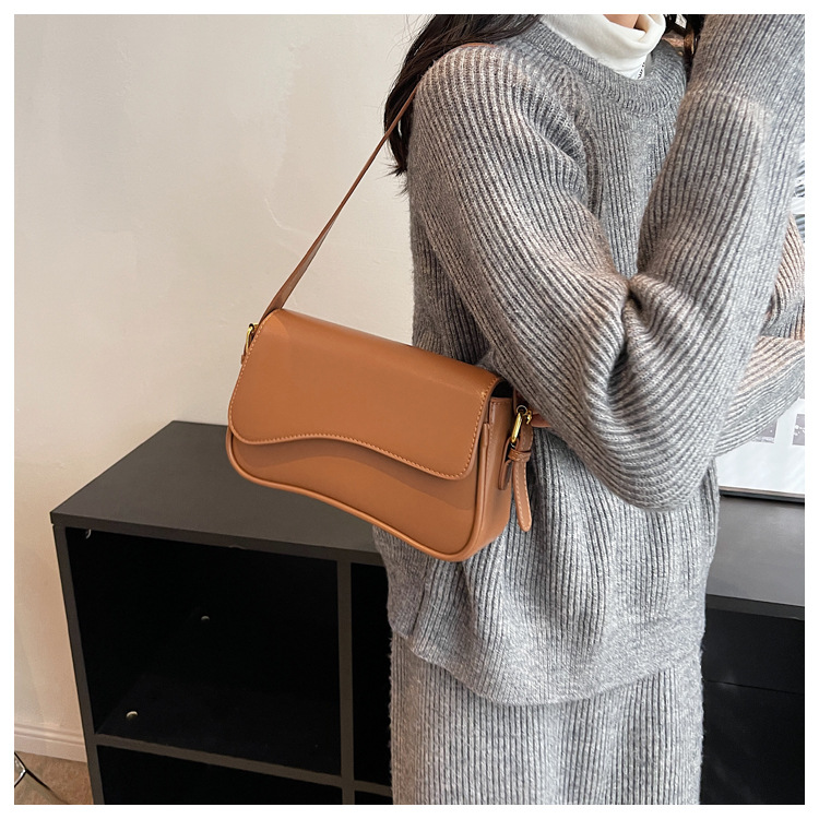 The Livia Shoulder Bag