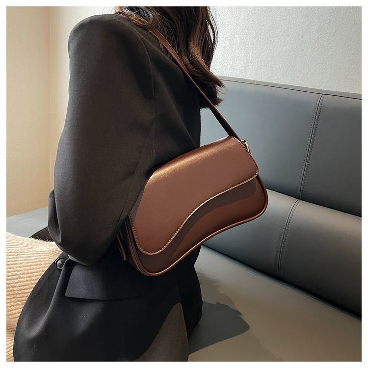 The Livia Shoulder Bag