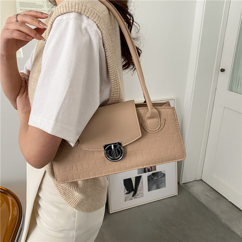 The Retro Lock Shoulder Bag