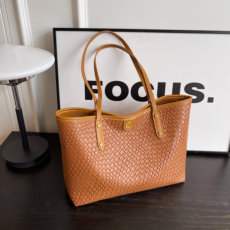 The Leather Tote X Dionne Marais