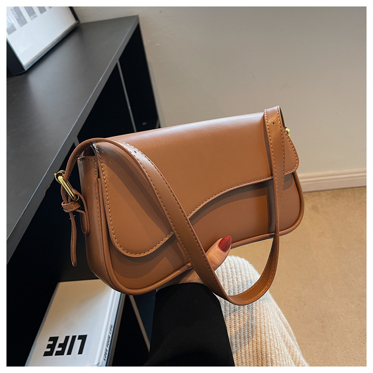 The Livia Shoulder Bag